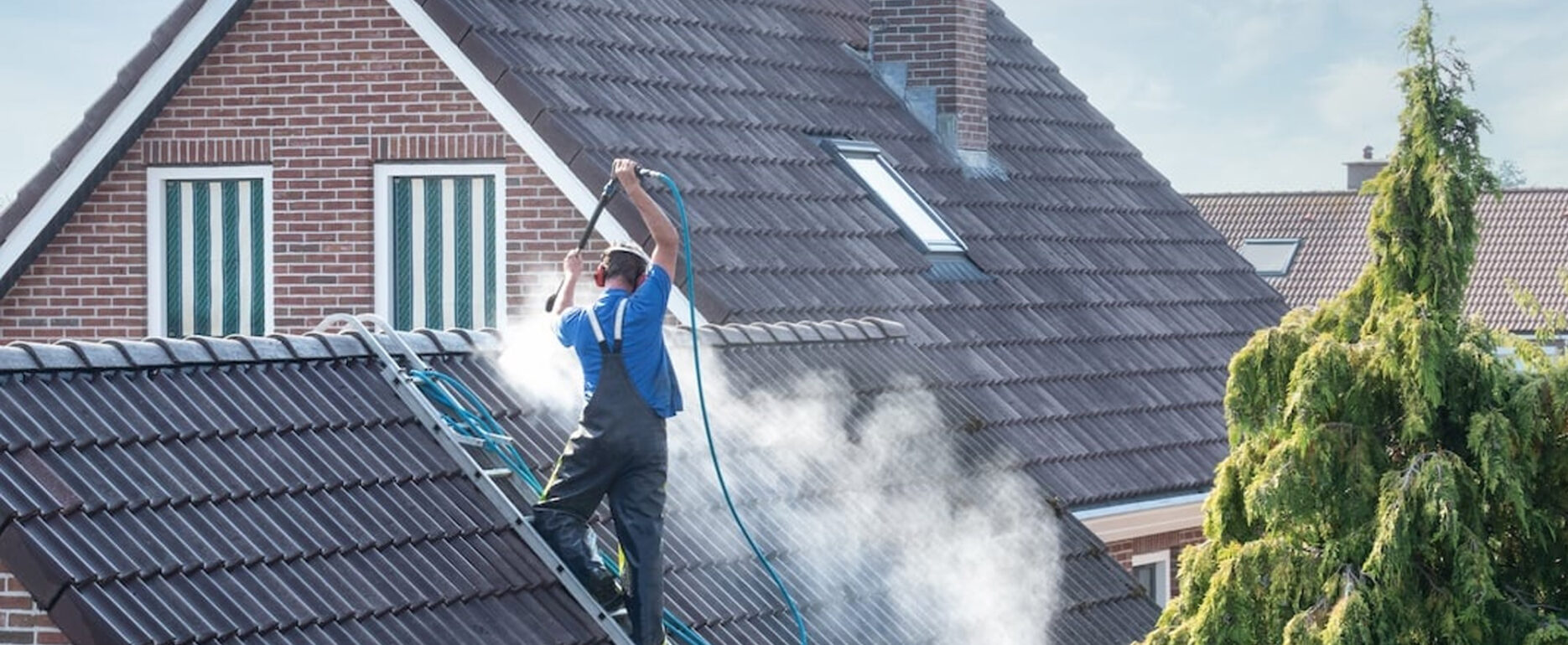 Roof Cleaning London - Smart Fix Roofing and Gutters